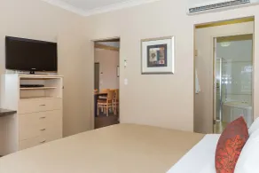 McCracken Country Club - Room