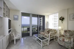 Fort Myers Beach Penthouse Condo - Coin séjour