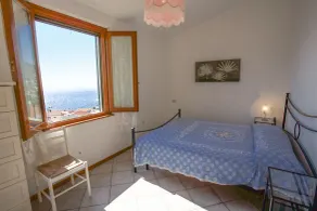 Villetta la Terrazza 4/6 bäddar på havet av Chiessi - Rum