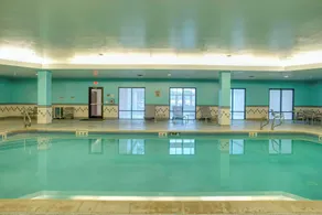 SpringHill Suites by Marriott Lawrence Downtown - Piscine