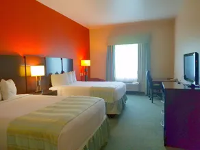 Ramada by Wyndham South Waco - Room