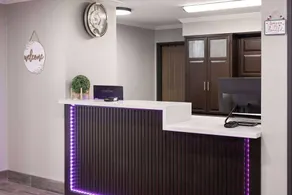 Super 8 by Wyndham Burnham/Lewistown - Lobby