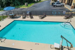 Quality Inn Greer - Greenville - Piscine