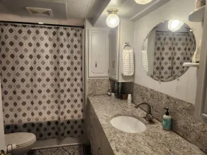 Quiet Cozy Cottonwood Cottage in Scotia - Bathroom
