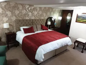 Sykes House - Room