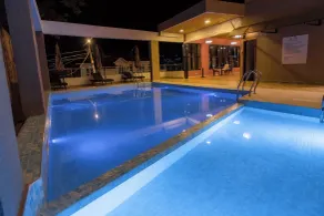 The Hut Restaurant & Boutique Hotel - Pool