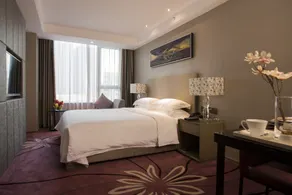 La Perle International Hotel - Room