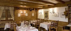 Petit Helvetia Budget Hotel - Restaurant