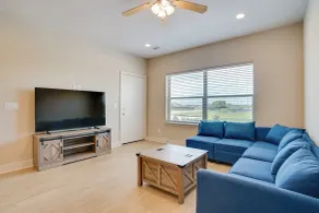 Gateway to Fort Worth & Burleson! Couples Apt - Innenbereich