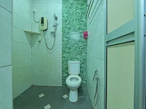 OYO 90559 Ummul Motel C Mart - Badeværelse