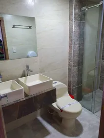 HOTEL A1 EXPRESS - Baño