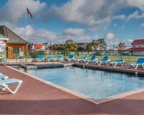 Mackinac Lodge - Piscine