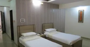Jyoti Dwelling Hotel - Room