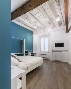 Rumi Rooms - Rum