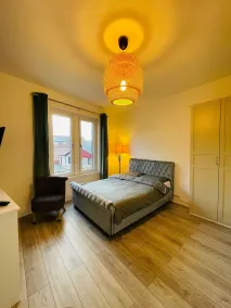 2 Bedrooms Entire Apartment Self Check in - Room