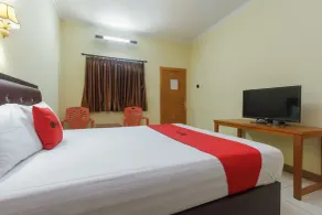 RedDoorz at Jalan Babepalar Rike Manado - Værelse