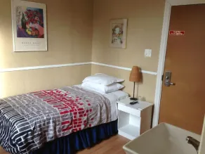 Queen West Jazz Stay - Room