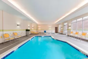 Fairfield Inn & Suites by Marriott Pittsburgh Airport/Robinson Township - Piscine