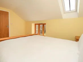 The Stables, Burton Bradstock - Habitación