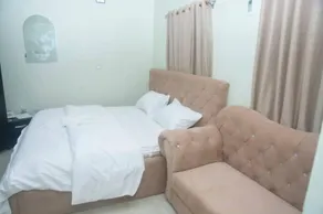 B & C Dyamond Hotel and Suites  - Zimmer