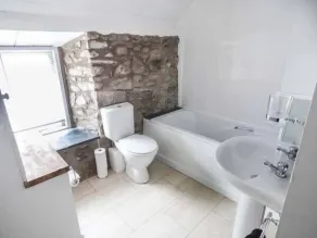 Court House - Baño