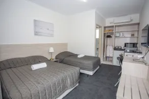 Westside Motor Inn - Room