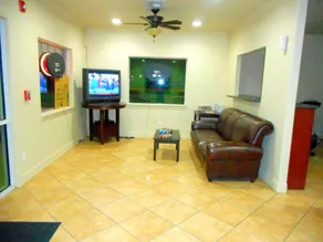 Crossroads Inn & Suites - Hall