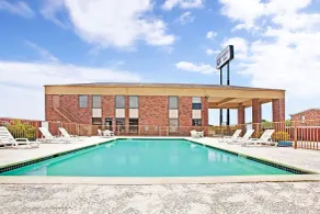 Knights Inn South Houston TX - Pool