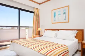 Muthu Oura Praia Hotel - Vue de la chambre