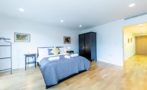 1 Bedroom Stylish Apartment near Regents Park FREE WIFI & AIRCON by City Stay Aparts London - Værelse