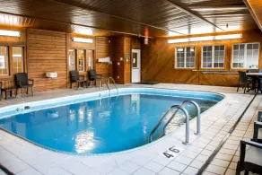 MainStay Suites Joliet I-55 - Piscine