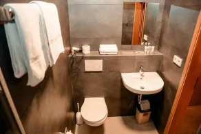 Angelis Pension Frankfurt Airport - Bathroom