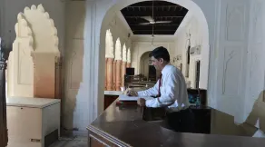 Raja Nahar Singh Palace - Rezeption