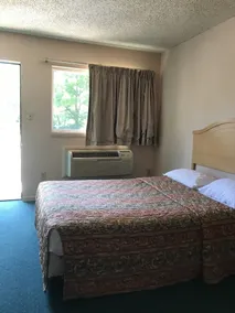 Red Maple Inn - Room
