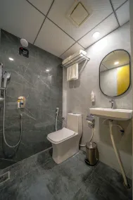 Olive Hotel Kundalahalli by Embassy Group - Bathroom