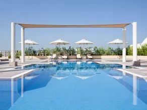 Mövenpick Hotel Apartments Al Mamzar Dubai - Pool