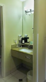 Baymont by Wyndham Greenfield - Salle de bain