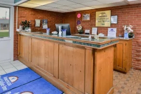 Americas Best Value Inn Ellsworth - Reception