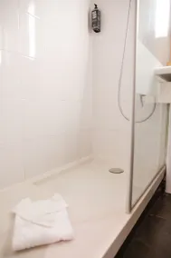 ibis Paris Porte D'Orleans - Bathroom