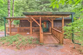 Deck & Private Hot Tub! Maggie Valley Mtn Cabin - Interiør