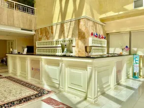 AMH Hotel Durres - Rezeption