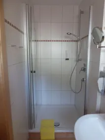 Gasthof Zum Blauen Hecht - Badezimmer