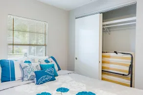 Cozy Jacuzzi Home - Værelse