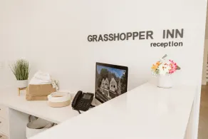 Grasshopper Inn - Réception