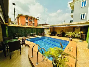 Presken Hotel Mojidi, Allen Ikeja - Piscina