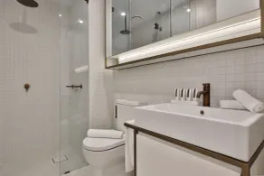 Domi Serviced Apartments - Bathroom