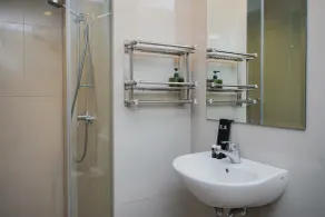 Comfortable And Nice 1Br At M-Town Signature Apartment - Bathroom