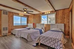 Charming Oceanfront Home on Salisbury Beach - Innvendig