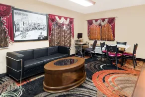 Super 8 by Wyndham Paris IL - Lobby