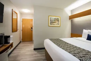 Microtel Inn & Suites by Wyndham Southern Pines Pinehurst - Habitación
